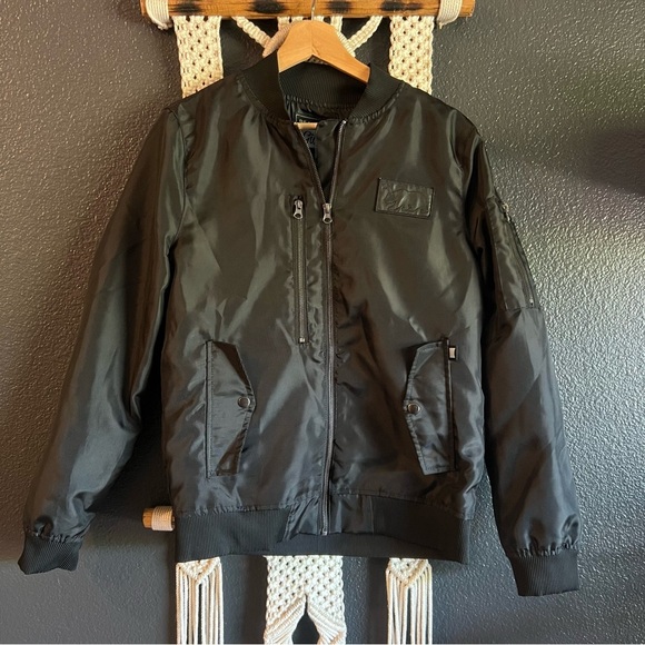 Beautiful Giant Bomber Jacket Black Mens Sz S Goth Punk Grunge - Picture 1 of 6